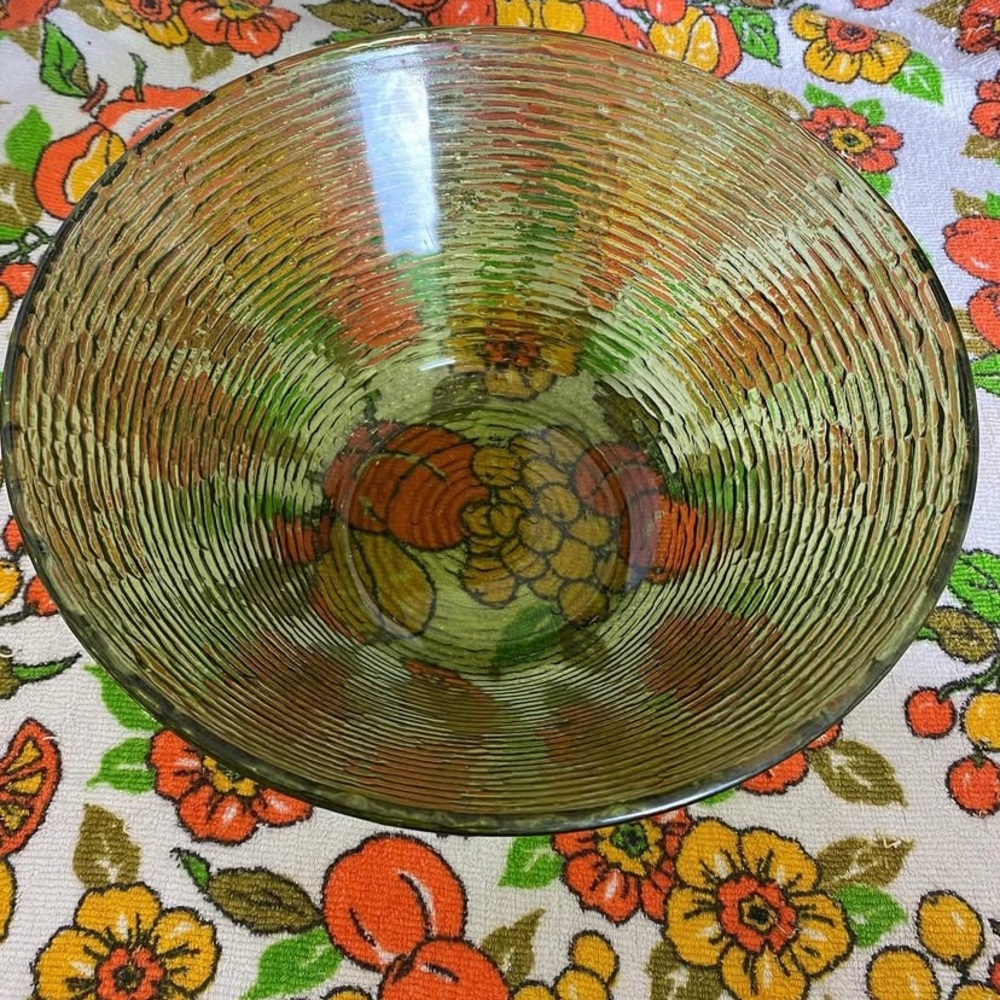 Vintage Anchor Hocking large avocado green bowl.